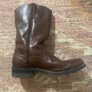 Men’s RED WING WORK COWBOY BOOTS - Vibram sole